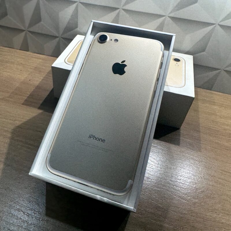 Apple iPhone 7 (32Gb) Gold