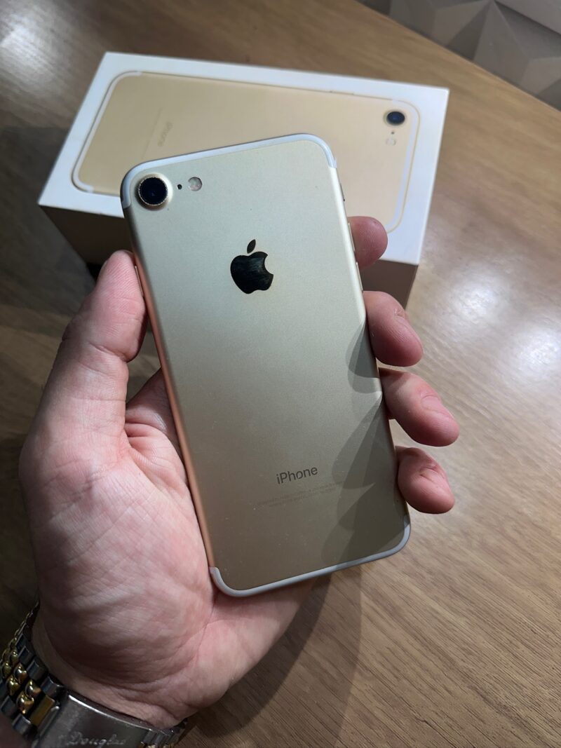 Apple iPhone 7 (32Gb) Gold