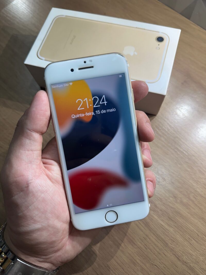 Apple iPhone 7 (32Gb) Gold
