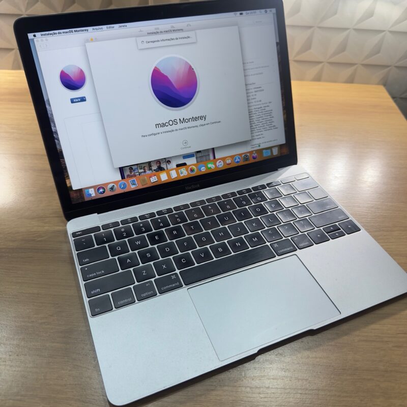 Apple MacBook (Early) 2016 core M3 (256Gb) 8Gb de ram